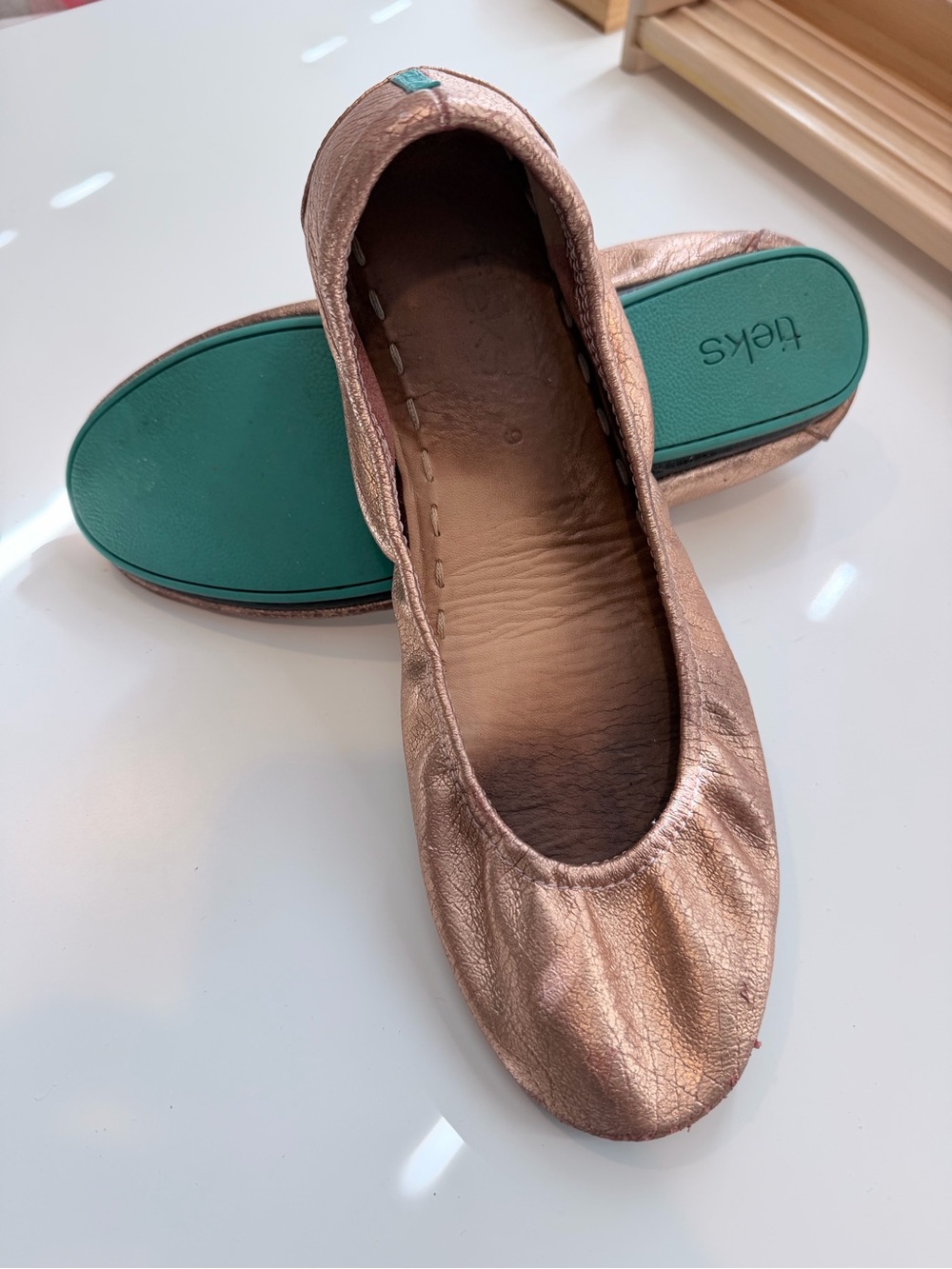 Tieks by Gavrieli Metallic Rose Gold Ballet Flats with Teal Soles size 9